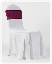 Fehér székhuzat - Világos bordó masnival